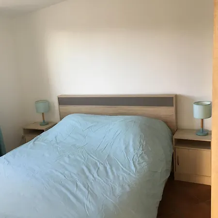 1 Avec Piscine Proche De La Apartmán *