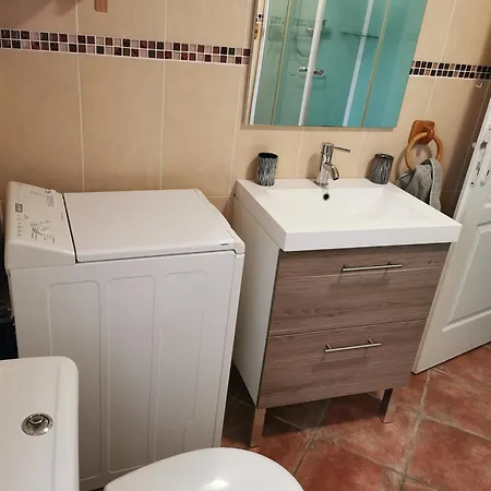 1 Avec Piscine Proche De La *